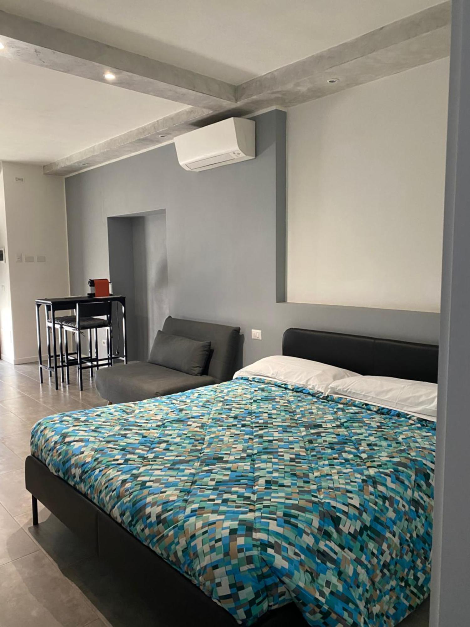 Il Caravaggio Guest House 2 Грассоббьо Экстерьер фото